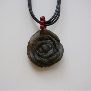 Stone necklace - fashion jewelry